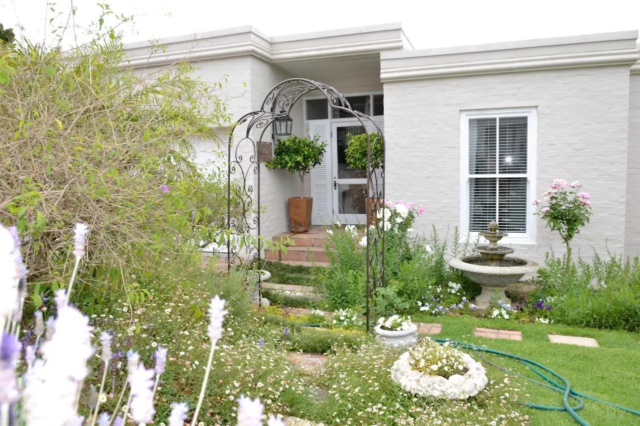 Three Oaks Bed & Breakfast Durbanville